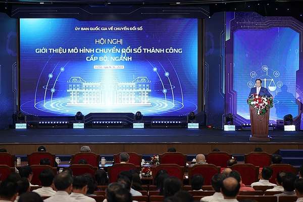 Thủ tướng Phạm Minh Chính: Ngành tòa án tiếp tục phát huy mạnh mẽ chuyển đổi số, xây dựng tòa án điện tử với tinh thần 