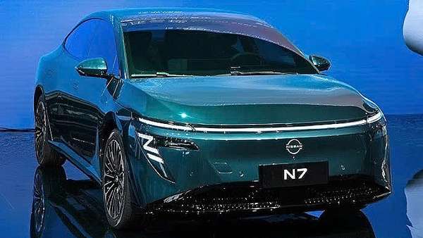 Nissan ra mắt ô tô điện 600km/sạc: Thiết kế tương lai, công nghệ tự lái cực đỉnh