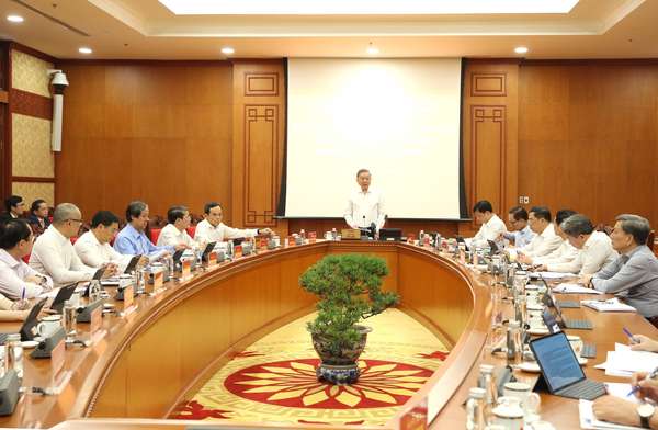 Tháo gỡ các điểm nghẽn, tạo xung lực cho phát triển khoa học công nghệ, chuyển đổi số- Ảnh 3. Tháo gỡ các điểm nghẽn, tạo xung lực cho phát triển khoa học công nghệ, chuyển đổi số- Ảnh 3.
