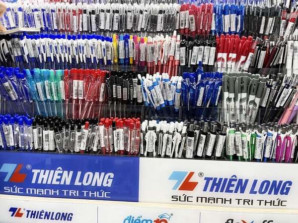 Bút bi Thiên Long