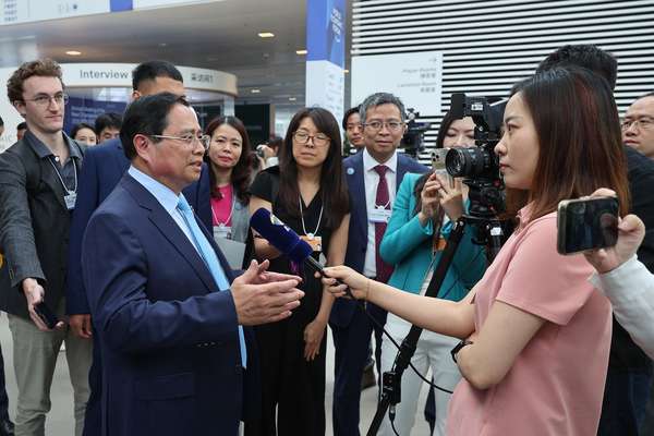 Thủ tướng: Việt Nam tự tin, bản lĩnh để giữ cân bằng dựa trên nguyên tắc- Ảnh 9. Thủ tướng: Việt Nam tự tin, bản lĩnh để giữ cân bằng dựa trên nguyên tắc- Ảnh 9.