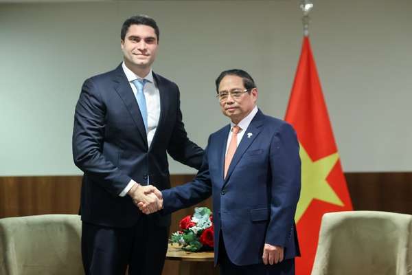 Tập đoàn
