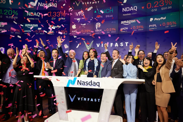 VinFast đã rung chuông ra mắt trên Nasdaq GlobalMarket, chính thức trở thành công ty niêm yết đại chúng có tầm vóc toàn cầu. Ảnh: Tập đoàn Vingroup.