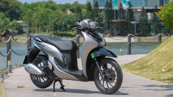 Honda SH Mode 2025 lao dốc giá sốc, liệu có phải 