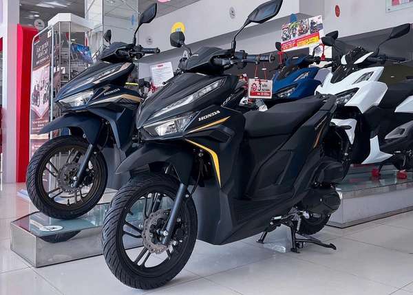 Một mẫu xe máy tay ga Honda giảm giá cực sốc: Đã rẻ còn có quà 