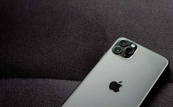 Giá iPhone 11 Pro Max mới nhất ngày 17/4: Chỉ đơn giản là 