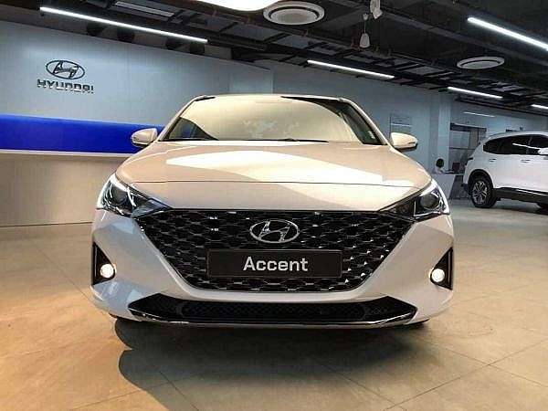 Bảng giá xe ô tô Hyundai Accent mới nhất ngày 9/2/2023: Hỗ trợ 50% lệ phí trước bạ