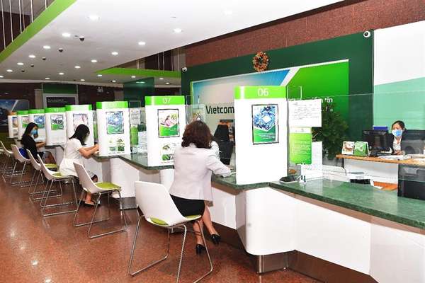 Lãi suất ngân hàng Vietcombank mới nhất tháng 2/2025: Gửi 200 triệu đồng lãi bao nhiêu?