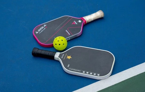 Giá vợt Pickleball mới nhất: Các mẫu vợt giá rẻ chỉ từ vài trăm nghìn đồng, vợt chính hãng cao cấp cũng rất 