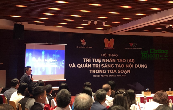 Chủ tịch Hội Nhà báo Việt Nam Lê Quốc Minh thuyết trình tại Hội thảo. Ảnh: Kim Dung