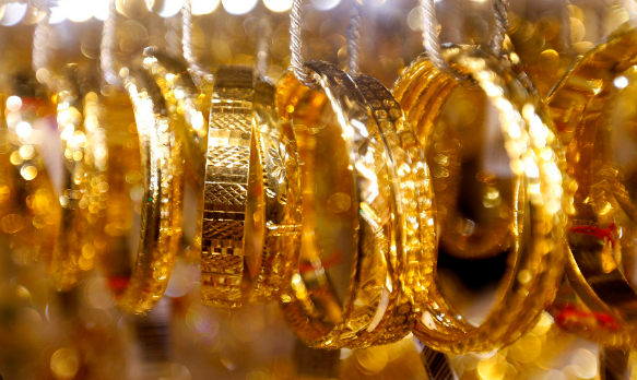 Giá vàng hôm nay 1/8/2023: Đồng USD mạnh lên làm giảm sức hấp dẫn của giá vàng