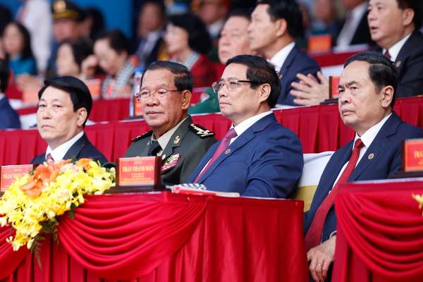 Kỷ niệm trọng thể 50 năm Giải phóng miền Nam, thống nhất đất nước- Ảnh 6. Kỷ niệm trọng thể 50 năm Giải phóng miền Nam, thống nhất đất nước- Ảnh 6.
