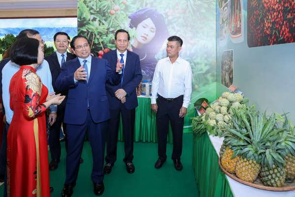 Thủ tướng: Có chính sách ưu tiên, nguồn lực ưu tiên, tín dụng ưu tiên với vùng đồng bào dân tộc thiểu số và miền núi- Ảnh 11. Thủ tướng: Có chính sách ưu tiên, nguồn lực ưu tiên, tín dụng ưu tiên với vùng đồng bào dân tộc thiểu số và miền núi- Ảnh 11.