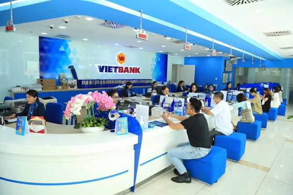 Cổ phiếu VBB của VietBank giảm mạnh nhất toàn ngành trong phiên 10/1