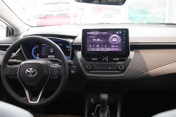 Bảng giá Toyota Corolla Altis niêm yết và lăn bánh mới nhất giữa tháng 9/2023