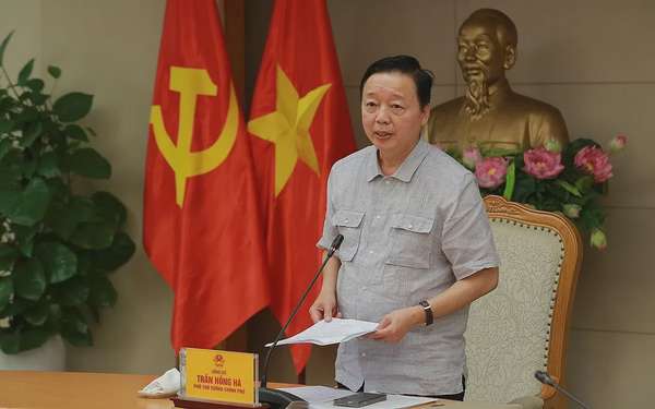 Phó Thủ tướng Trần Hồng Hà nhấn mạnh: Nghị định phải chi tiết, rõ ràng những vấn đề cần hướng dẫn về thi hành, mà doanh nghiệp, cơ quan quản lý thống nhất về cách hiểu, cách làm, không cần có thêm văn bản. Ảnh: VGP/Minh Khôi