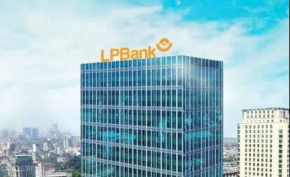 Thù lao của lãnh đạo ngân hàng LPBank giảm mạnh trong nửa đầu năm 2024