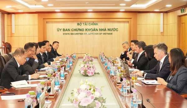 uybanchungkhoan2.jpg