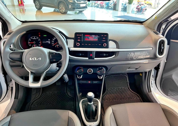 Giá xe ô tô Kia Morning mới nhất cuối tháng 3: Gây “sốc” về giá, Hyundai i10 “khiếp vía”
