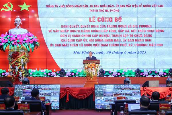 Thủ tướng: Hải Phòng (mới) gương mẫu, đi đầu xây dựng thành phố XHCN trong kỷ nguyên mới- Ảnh 7. Thủ tướng: Hải Phòng (mới) gương mẫu, đi đầu xây dựng thành phố XHCN trong kỷ nguyên mới- Ảnh 7.