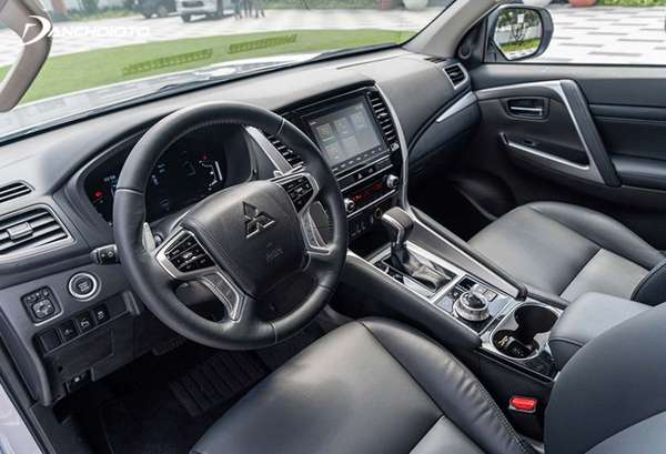 Mitsubishi Pajero Sport 2025 lộ diện: Bước đột phá từ ngoại hình tới trang bị, động cơ