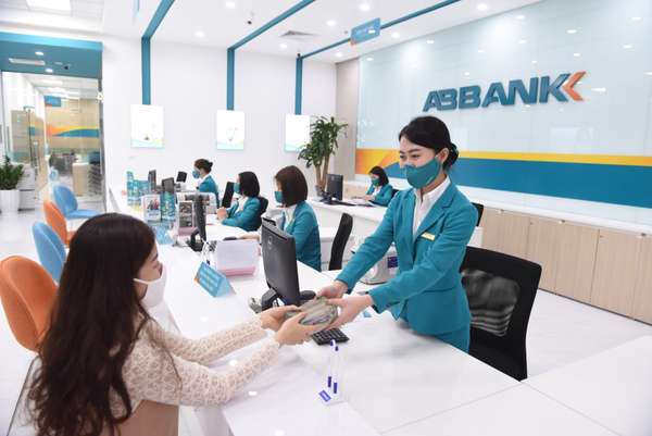Sau kiểm toán, thu nhập từ hoạt động dịch vụ của ABBank có sự thay đổi