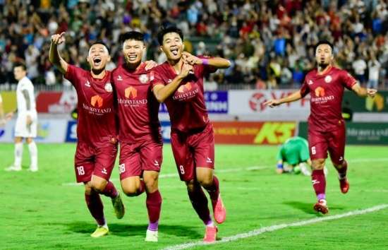 Bảng xếp hạng vòng 10 V-League 2023/2024 ngày 25/2: Ngôi đầu Nam Định lung lay, Hà Nội bám đuổi Top 4