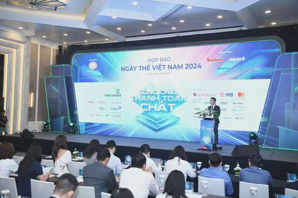 Ngày thẻ Việt Nam 2024 với sự 'lên ngôi' của Ngân hàng mở