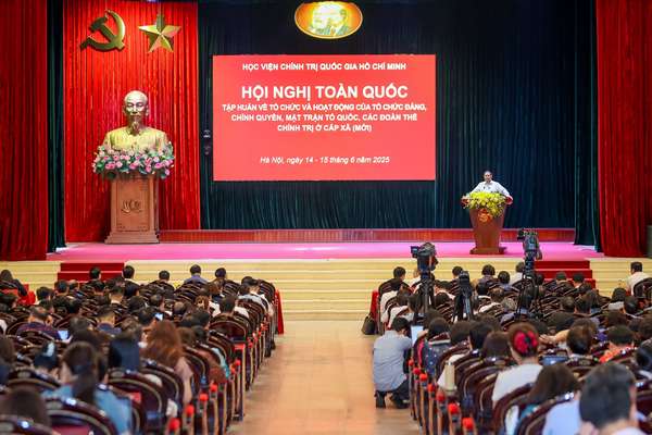 Thủ tướng: 63 tỉnh thành hay 34 tỉnh thành cũng là đất nước, là quê hương- Ảnh 2. Thủ tướng: 63 tỉnh thành hay 34 tỉnh thành cũng là đất nước, là quê hương- Ảnh 2.