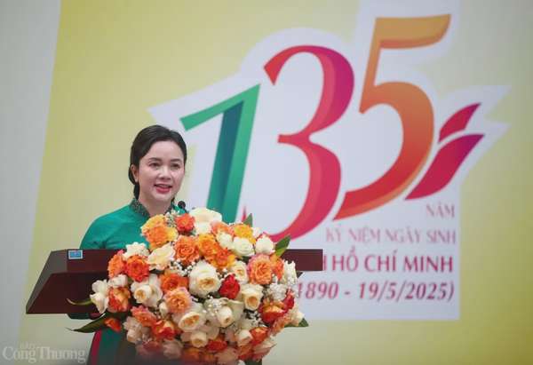 Bà Lê Thị Phượng