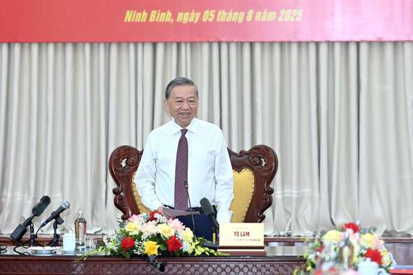 Tổng Bí thư Tô Lâm phát biểu chỉ đạo tại buổi làm việc với Quân đoàn 12. (Ảnh: ĐĂNG KHOA) a7-bnd-7967.jpg