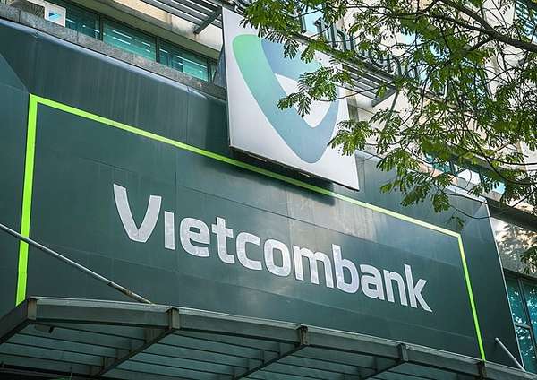 VCB dẫn đầu nhóm cổ phiếu ngân hàng kéo lùi VN-Index xuống vùng 1.050 điểm