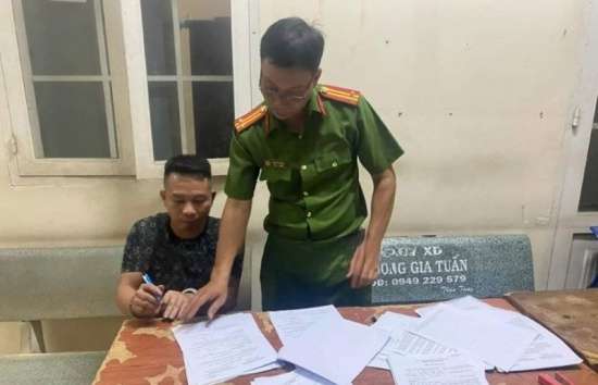 Bình Dương: Tạm giữ 2 đối tượng cho vay lãi cao lên đến 475%/năm