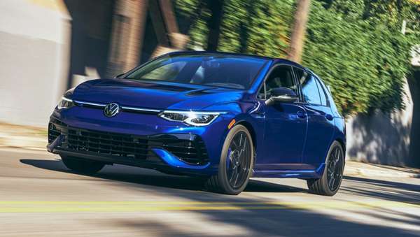 Volkswagen Golf R - mẫu xe đến từ 