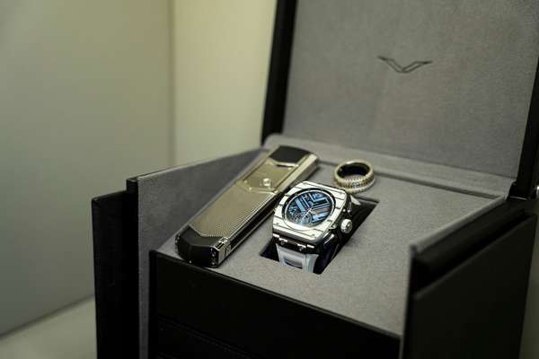 vertu1.jpg
