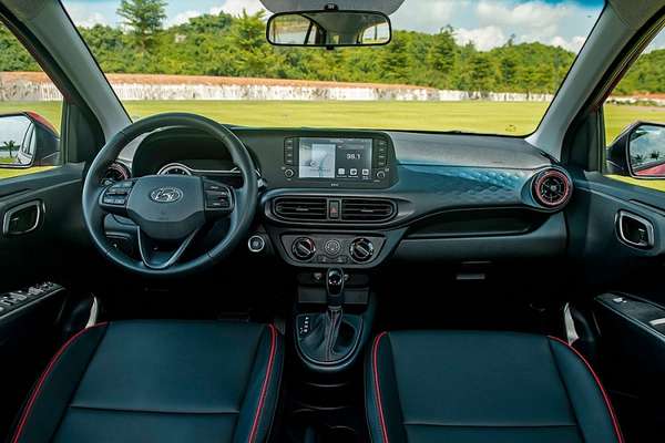 Giá xe Hyundai Grand i10 mới nhất đầu năm 2023: Bứt phá trong cuộc đua doanh số với Kia Morning