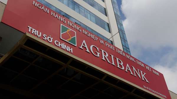 Trường Cao đẳng Kinh tế - Công nghệ TP.HCM bị ngân hàng Agribank siết nợ