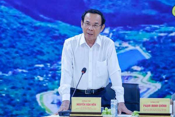 Thủ tướng: Thần tốc, táo bạo xây dựng Côn Đảo sáng, xanh, sạch, đẹp, hiện đại, tầm cỡ quốc tế và bảo đảm an ninh quốc phòng- Ảnh 6. Thủ tướng: Thần tốc, táo bạo xây dựng Côn Đảo sáng, xanh, sạch, đẹp, hiện đại, tầm cỡ quốc tế và bảo đảm an ninh quốc phòng- Ảnh 6.