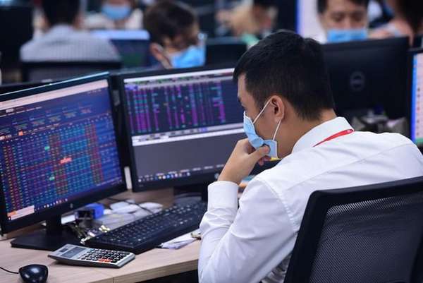 công ty chứng khoán tháng 8