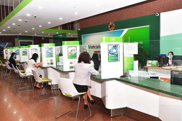 Lãi suất ngân hàng Vietcombank mới nhất tháng 2/2025: Gửi 200 triệu đồng lãi bao nhiêu?