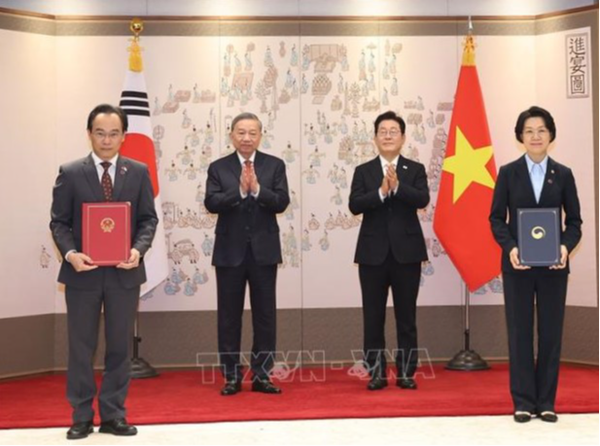 Tổng Bí thư Tô Lâm chứng kiến lễ trao các văn kiện hợp tác Việt Nam - Hàn Quốc- Ảnh 7.