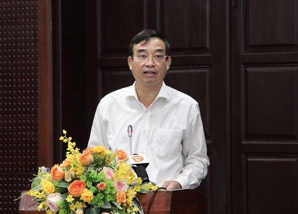 Chủ tịch TP Đà Nẵng Lê Trung Chinh: TP đang rất cần ý kiến tư vấn của các chuyên gia đầu ngành trong việc đón lõng ngành công nghiệp bán dẫn
