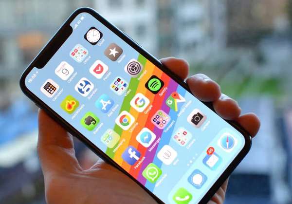 iPhone X giá rẻ bất ngờ: Có nên mua thay smartphone Android?