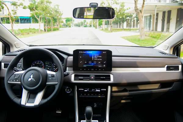Honda BR-V G và Mitsubishi Xpander Premium: Chọn xe nào trong tầm giá 600 triệu?