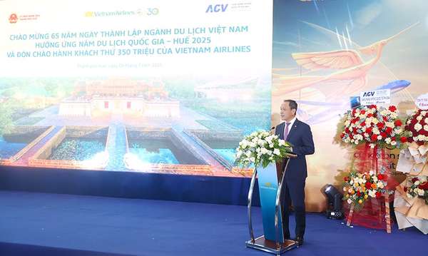 Tổng giám đốc Vietnam Airlines Lê Hồng Hà