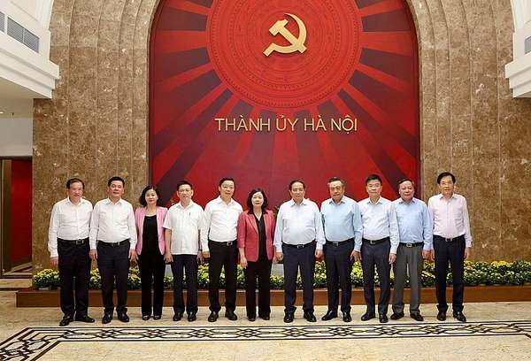 Thủ tướng Phạm Minh Chính chủ trì hội nghị làm việc với Ban Thường vụ Thành ủy Hà Nội: Định hướng phát triển Thủ đô