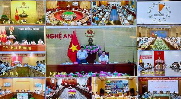 Nỗ lực cao nhất, phấn đấu hoàn thành thắng lợi các chỉ tiêu phát triển KT-XH năm 2025- Ảnh 2. Nỗ lực cao nhất, phấn đấu hoàn thành thắng lợi các chỉ tiêu phát triển KT-XH năm 2025- Ảnh 2.