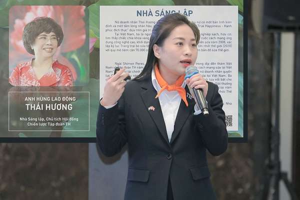 Bà Hoàng Thị Thanh Thủy, Giám đốc Phát triển bền vững Tập đoàn TH chia sẻ kinh nghiệm về thực thi ESG tại doanh nghiệp