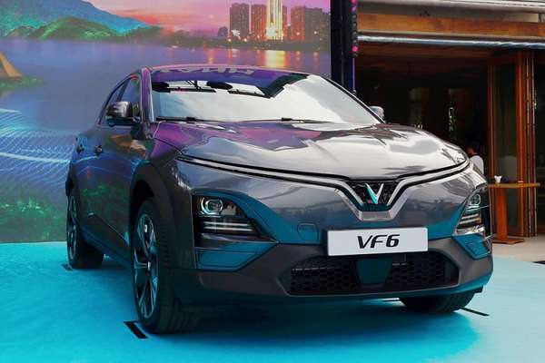 VF 6 chính thức bước vào cuộc đua sôi động của thị trường xe Việt cuối năm