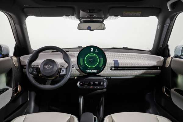 MINI Cooper 2024 ra mắt với thiết kế đơn giản, chạy hơn 400km/lần sạc